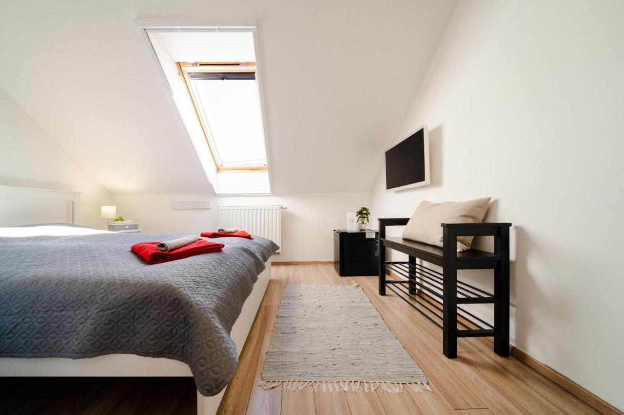 Guba Vendégház Győrújbarát Extérieur photo